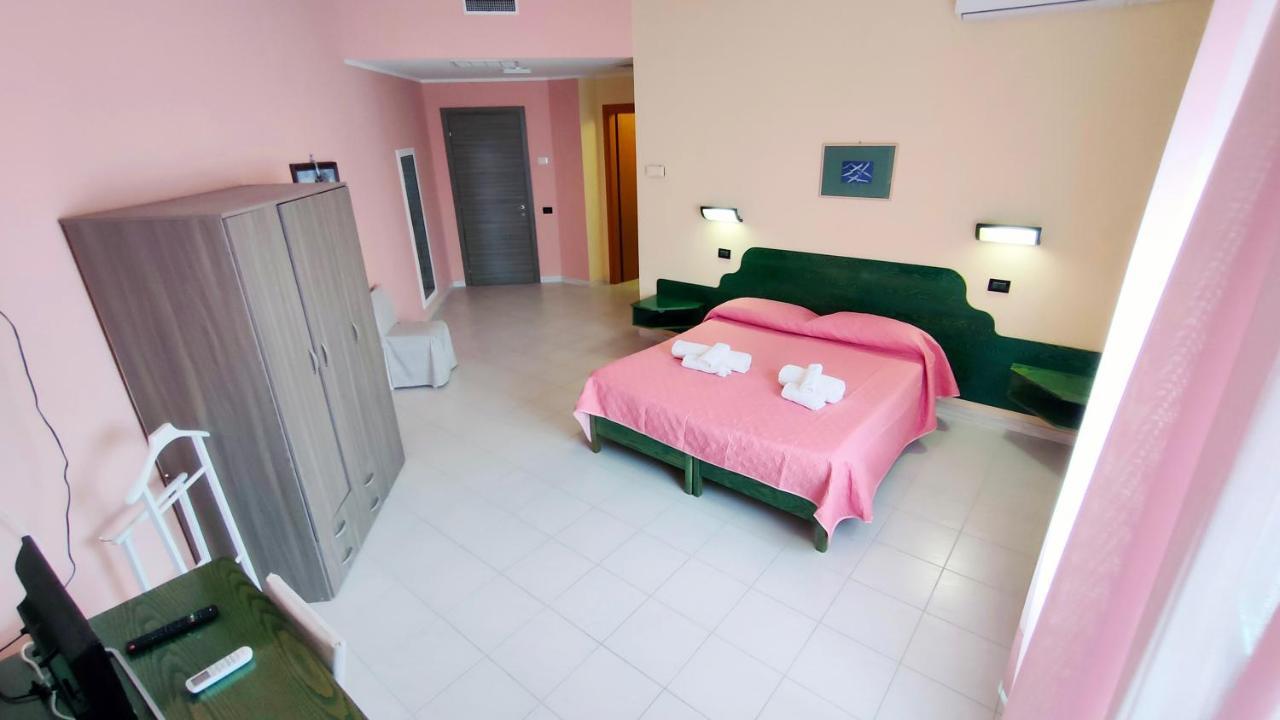 Hotel Mater Mediterranea Senorbi ภายนอก รูปภาพ